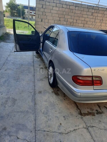 Mercedes E 240 2000, 295,000 km - 2.4 l - Sabirabad