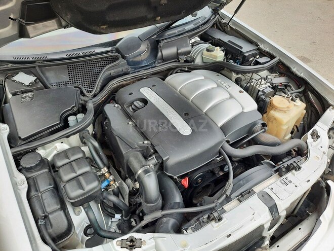 Mercedes E 220 2001, 245,186 km - 2.2 l - Bakı