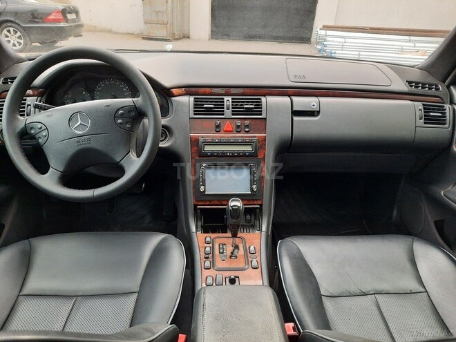Mercedes E 220 2001, 245,186 km - 2.2 l - Bakı