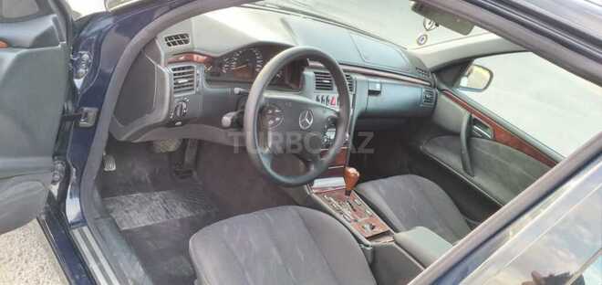Mercedes E 270 2000, 272,000 km - 2.7 l - Bərdə