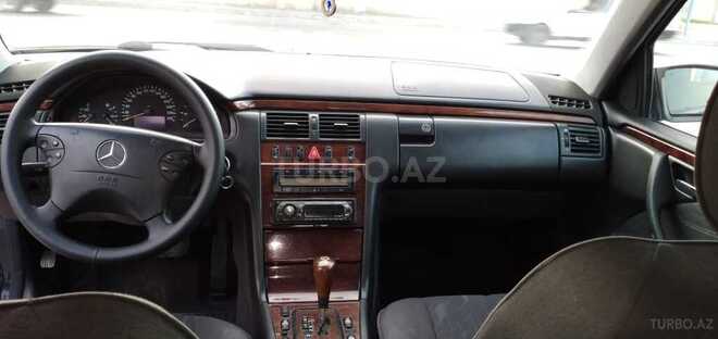 Mercedes E 270 2000, 272,000 km - 2.7 l - Bərdə