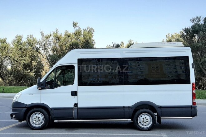 Iveco  2015, 4,000 km - 3.0 l - Bakı