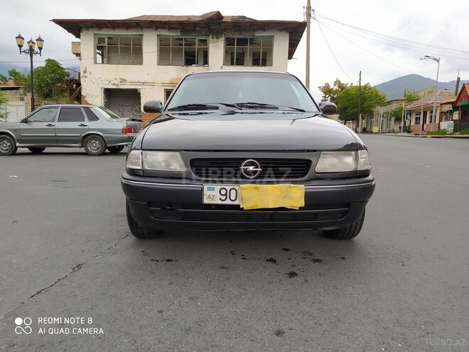 Opel Astra 1997, 225,400 km - 1.6 l - Zaqatala