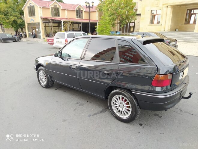 Opel Astra 1997, 225,400 km - 1.6 l - Zaqatala