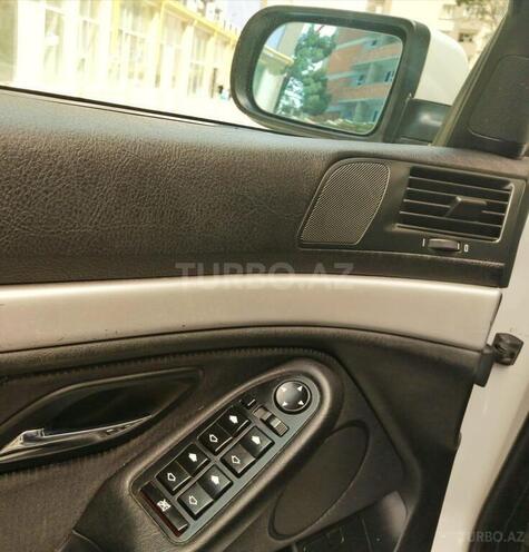 BMW 525 2003, 200,000 km - 2.5 l - Bakı