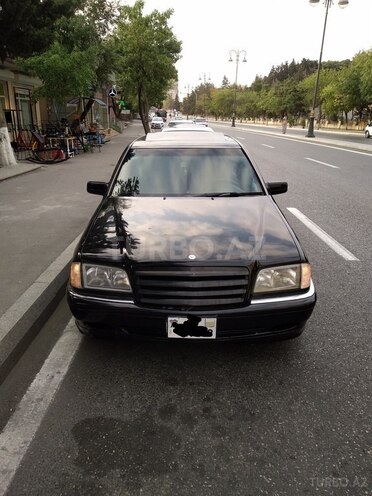 Mercedes C 230 1999, 221,000 km - 2.3 l - Bakı