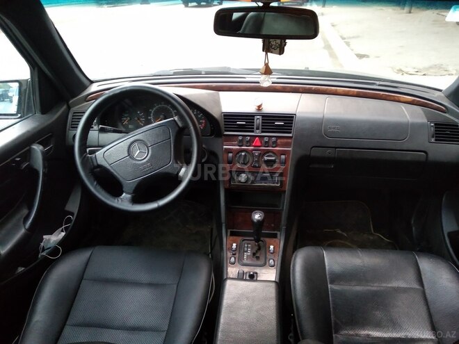 Mercedes C 230 1999, 221,000 km - 2.3 l - Bakı