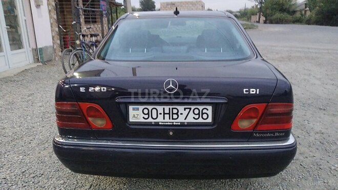 Mercedes E 220 1998, 437,544 km - 2.2 l - Ucar