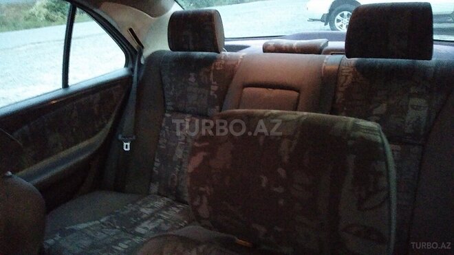 Mercedes E 220 1998, 437,544 km - 2.2 l - Ucar