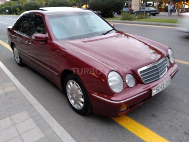 Mercedes E 200 2000, 229,600 km - 2.0 л - Sumqayıt