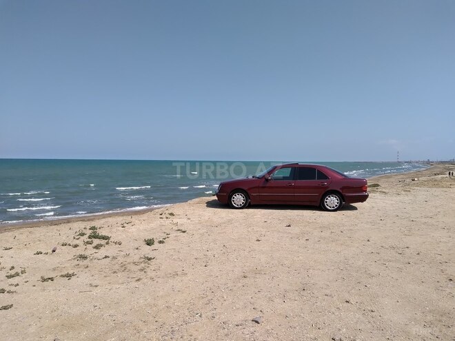 Mercedes E 200 2000, 229,600 km - 2.0 л - Sumqayıt