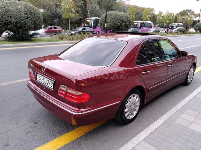 Mercedes E 200 2000, 229,600 km - 2.0 л - Sumqayıt