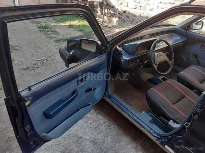 Honda Civic 1986, 255,000 km - 1.3 l - Zaqatala