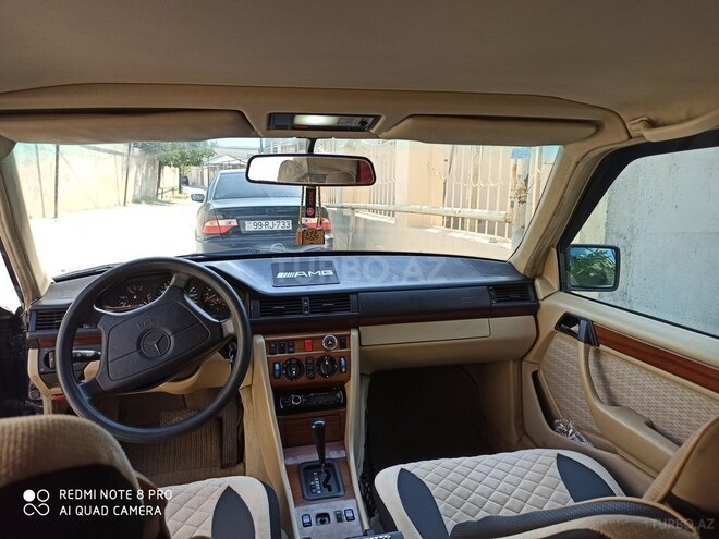 Mercedes E 220 1993, 355,000 km - 2.2 л - Bakı