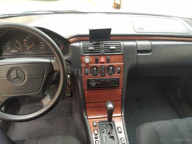 Mercedes E 200 1998, 240,000 km - 2.0 л - Gəncə