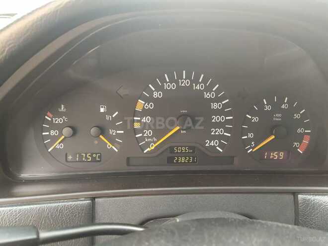Mercedes E 200 1998, 240,000 km - 2.0 л - Gəncə