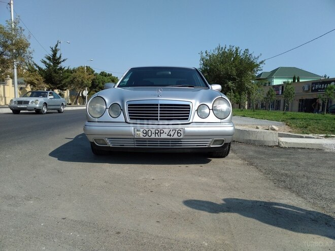 Mercedes E 240 1998, 423,000 km - 2.4 л - Bakı