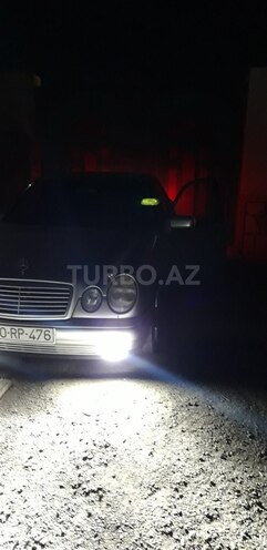 Mercedes E 240 1998, 423,000 km - 2.4 л - Bakı