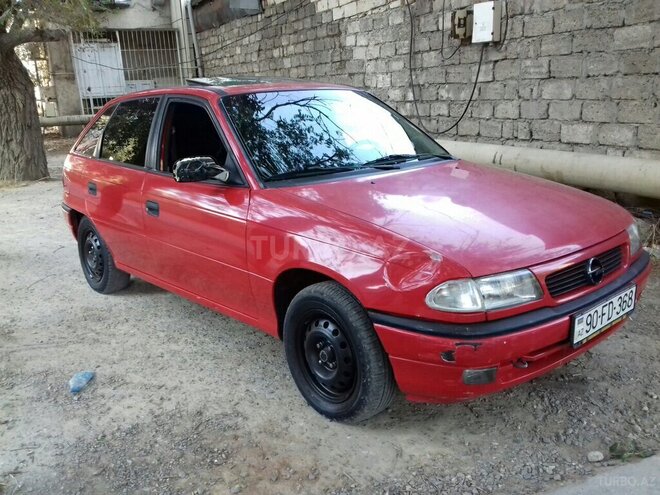 Opel Astra 1996, 219,456 km - 1.6 l - Bakı