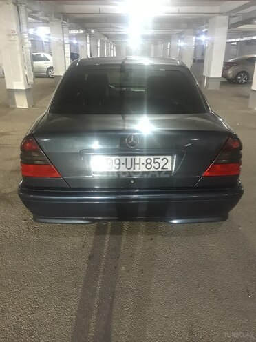 Mercedes C 200 2000, 330,000 km - 2.0 l - Bakı