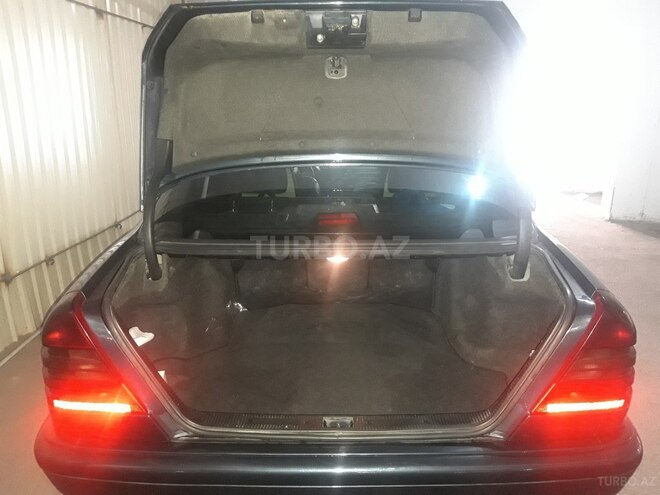 Mercedes C 200 2000, 330,000 km - 2.0 l - Bakı