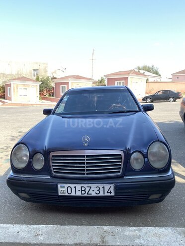 Mercedes E 220 1999, 450,000 km - 2.2 l - Sumqayıt