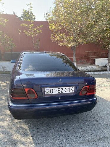 Mercedes E 220 1999, 450,000 km - 2.2 l - Sumqayıt