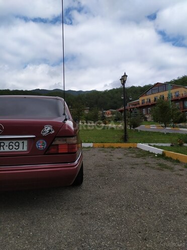 Mercedes E 220 1994, 420,875 km - 2.2 l - Bakı