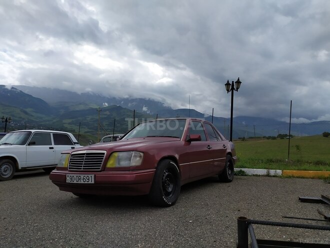 Mercedes E 220 1994, 420,875 km - 2.2 l - Bakı