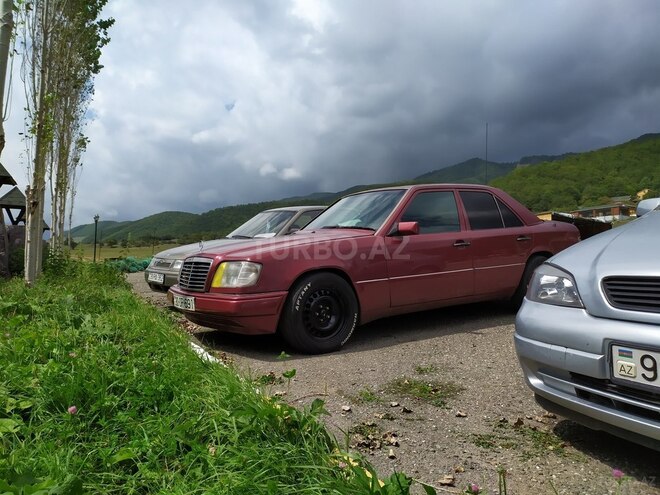 Mercedes E 220 1994, 420,875 km - 2.2 l - Bakı