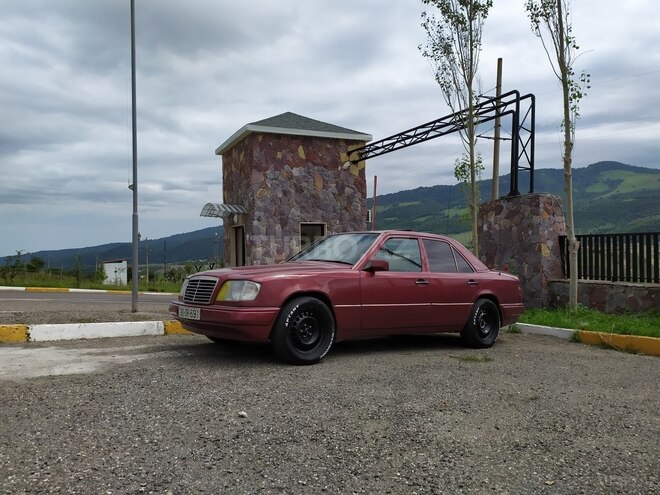 Mercedes E 220 1994, 420,875 km - 2.2 l - Bakı