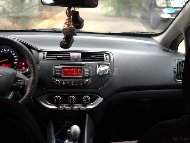 Kia Rio 2013, 275,000 km - 1.4 л - Bakı