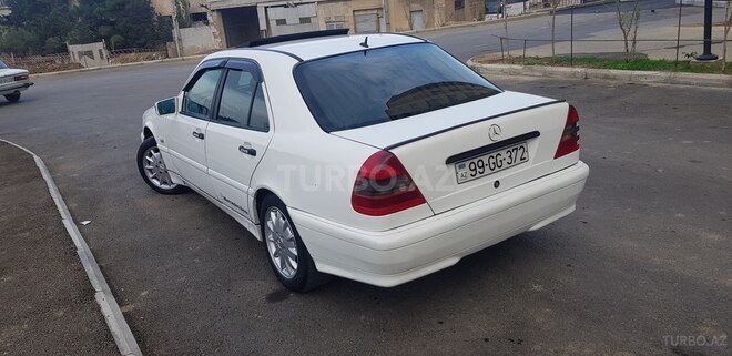 Mercedes C 220 1999, 114,000 km - 2.2 l - Bakı