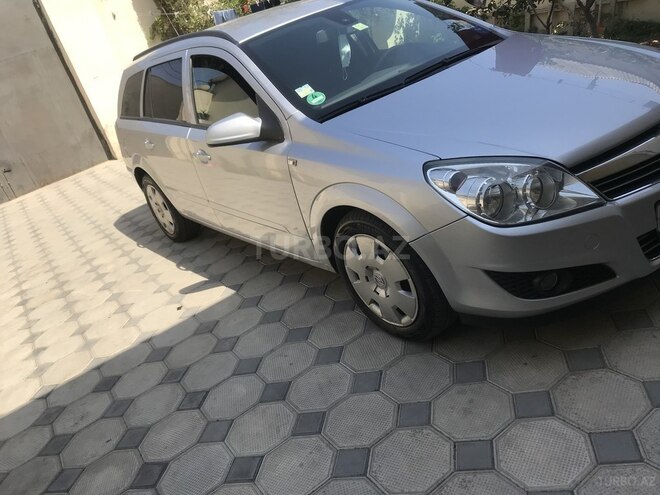 Opel Astra 2007, 230,000 km - 1.7 л - Bakı
