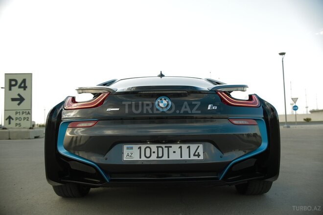 BMW i8 2015, 70,000 km - 1.5 л - Bakı