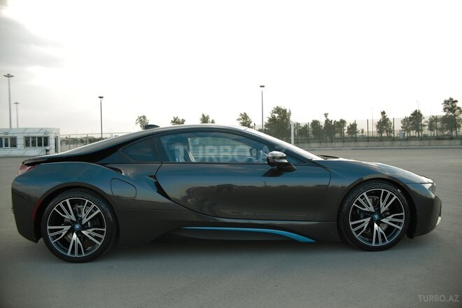 BMW i8 2015, 70,000 km - 1.5 л - Bakı