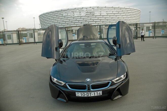 BMW i8 2015, 70,000 km - 1.5 л - Bakı