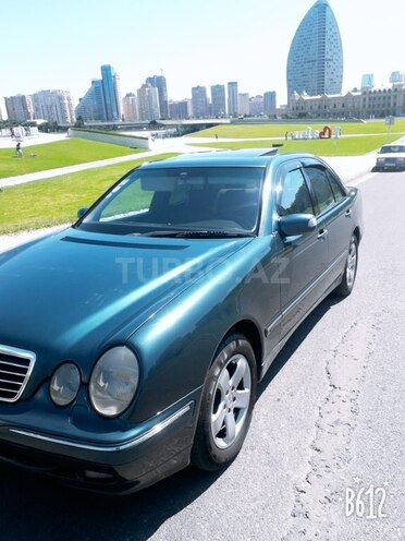 Mercedes E 220 2000, 395,000 km - 2.2 l - Bakı