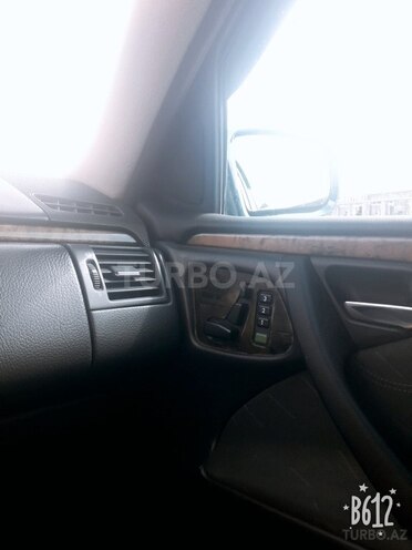 Mercedes E 220 2000, 395,000 km - 2.2 l - Bakı