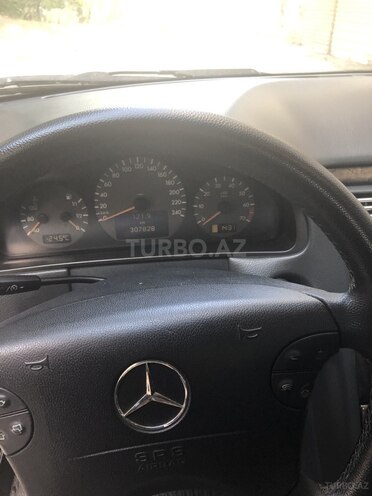 Mercedes E 240 2001, 307,828 km - 2.4 l - Bakı