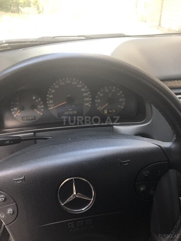 Mercedes E 240 2001, 307,828 km - 2.4 l - Bakı