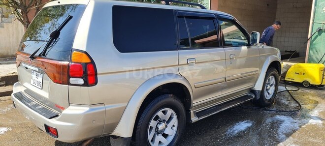 Mitsubishi Montero 2000, 241,856 km - 3.0 l - Bakı
