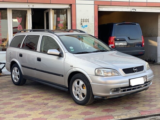 Opel Astra 2000, 306,000 km - 1.6 l - Yevlax