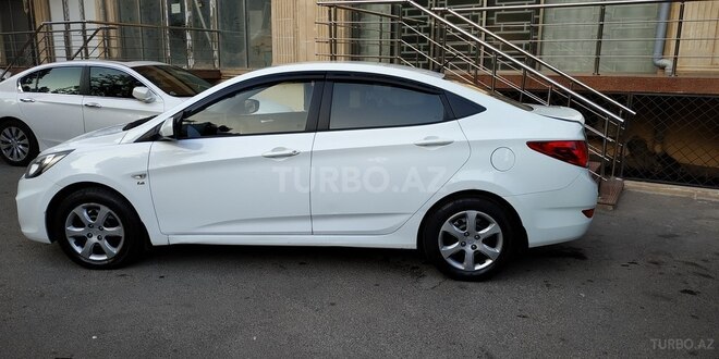 Hyundai Accent 2011, 174,000 km - 1.6 l - Bakı