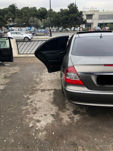 Mercedes E 220 2007, 240,000 km - 2.2 l - Bakı