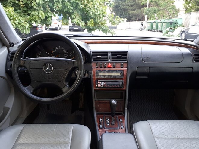 Mercedes C 200 1999, 193,500 km - 2.0 l - Bakı