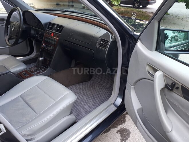 Mercedes C 200 1999, 193,500 km - 2.0 l - Bakı