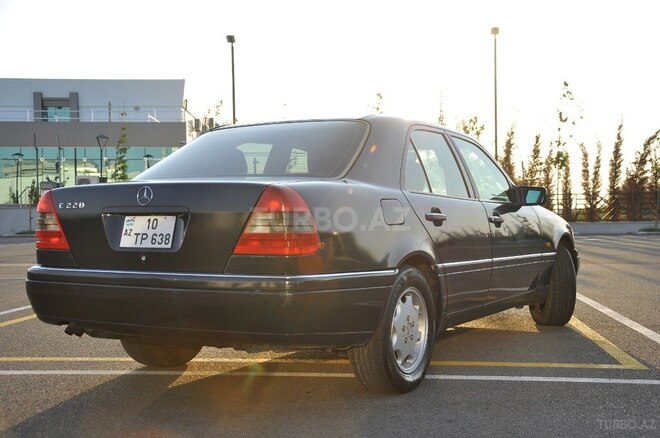 Mercedes C 220 1995, 341,000 km - 2.2 l - Bakı