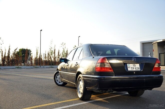 Mercedes C 220 1995, 341,000 km - 2.2 l - Bakı