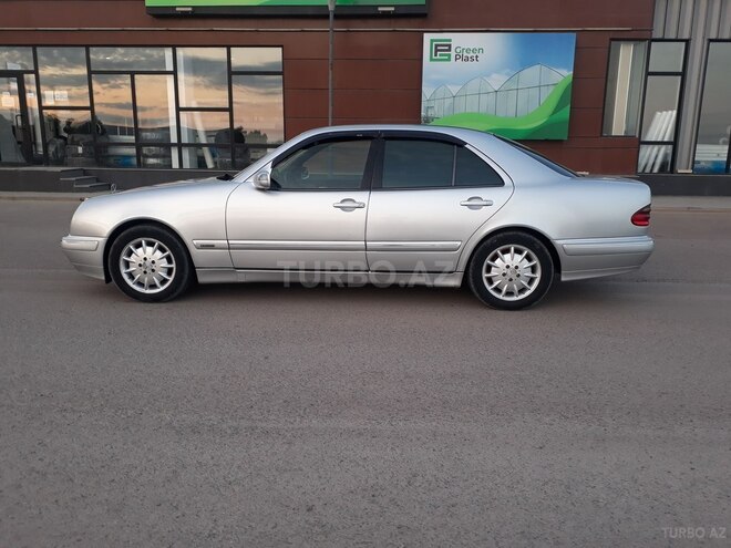 Mercedes E 200 2001, 250,000 km - 2.0 л - Şəmkir